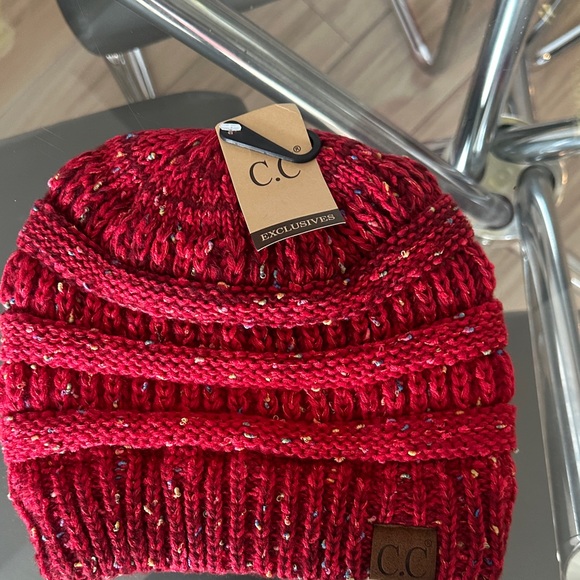 C.C  Sparkling Ombre Red Knit Beanie - Picture 3 of 6